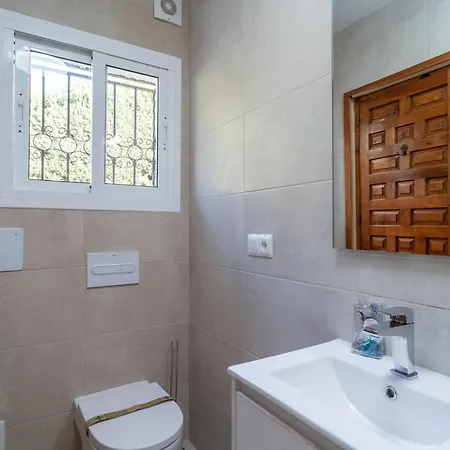 Isabel Private Pool Casasol * Нерха