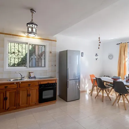 Isabel Private Pool Casasol Нерха