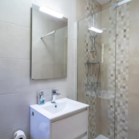 Isabel Private Pool Casasol